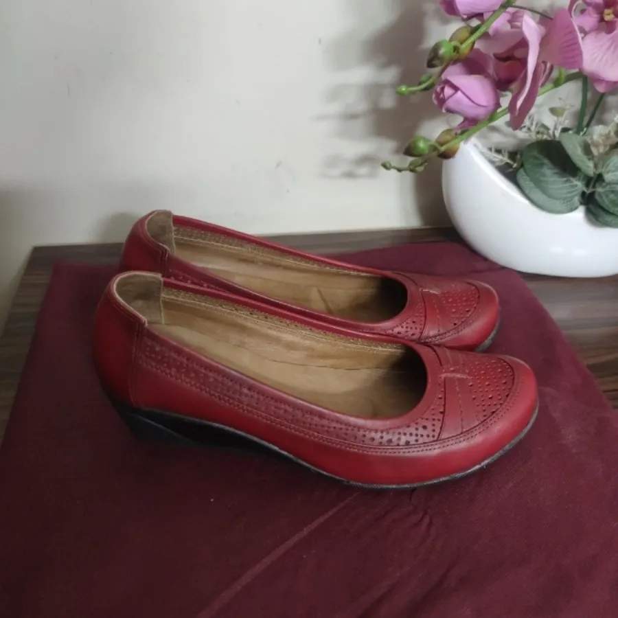 کفش چرم شاهین