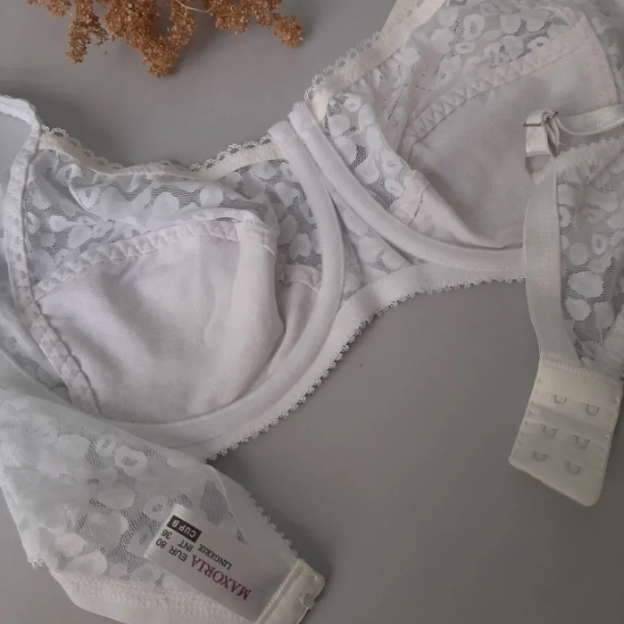 سوتین توری فنردار