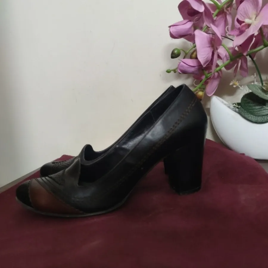 کفش چرم درگاهی