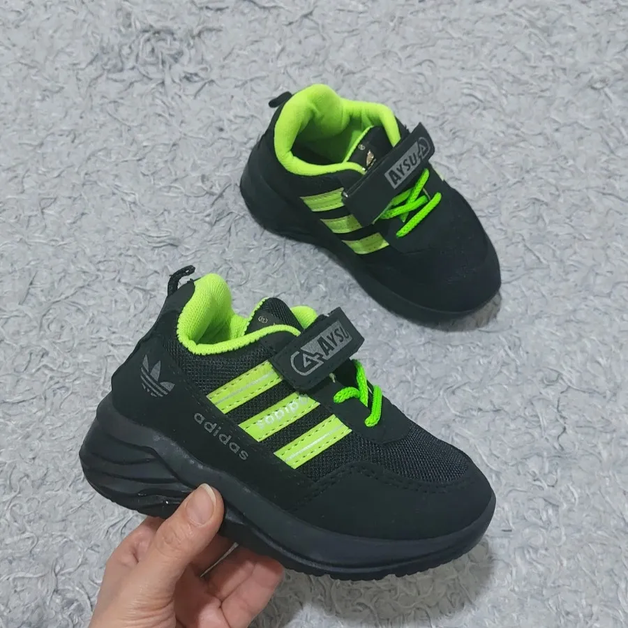 کفش کتونی بچگانه