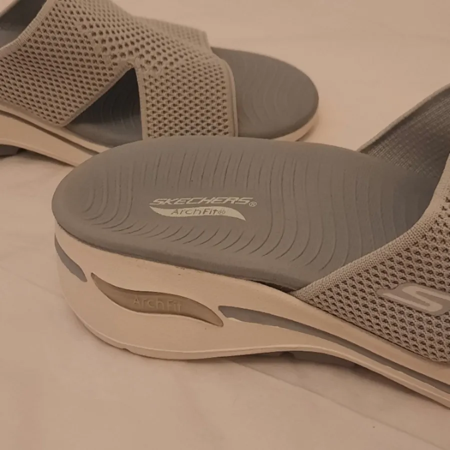 صندل اسکیچرز اورجینال