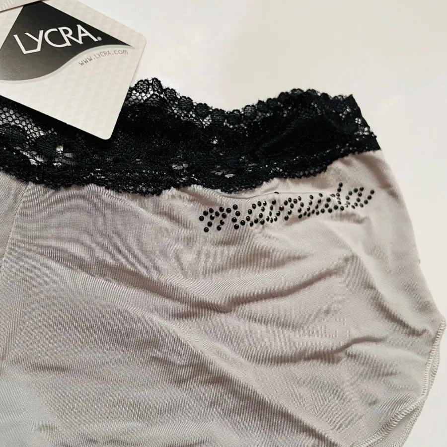 شورت زنانه سایز مدیوم