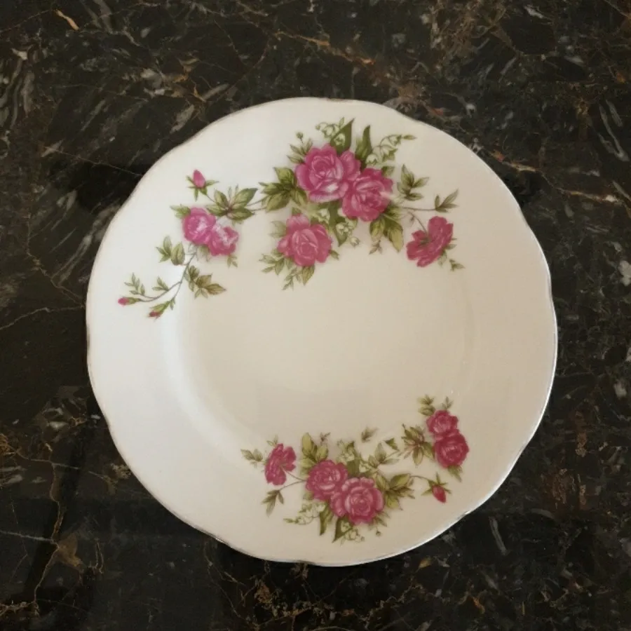 دیوارکوب گل سرخی