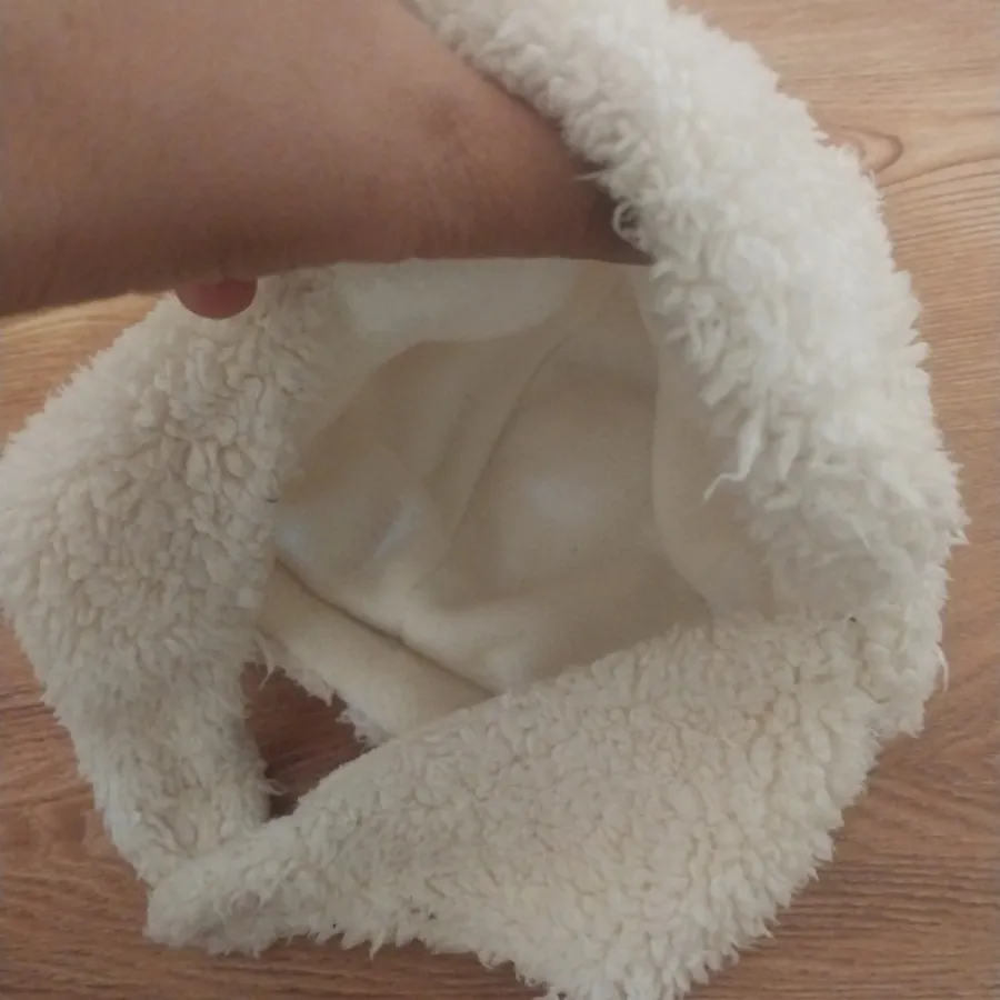 کلاه خارجی بسیار باکیفیت