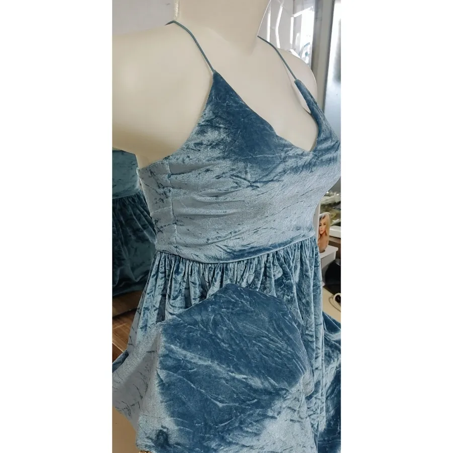 پیراهن کوتاه