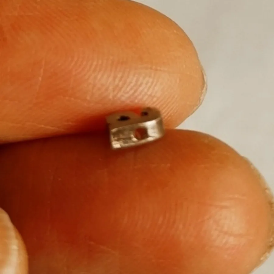 پلاک نقره حرف a