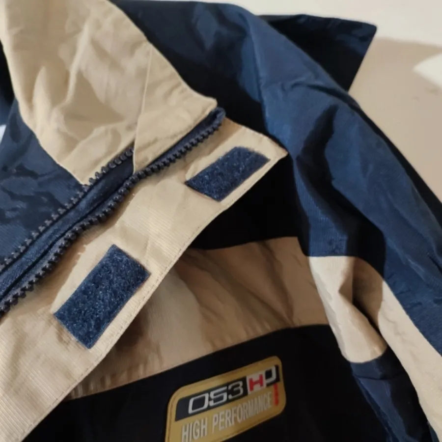 کاپشن بادگیر خارجی