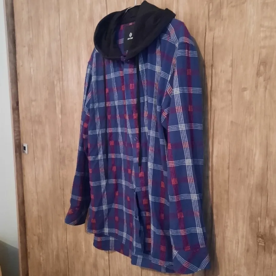 پیراهن پشمی کلاهدار