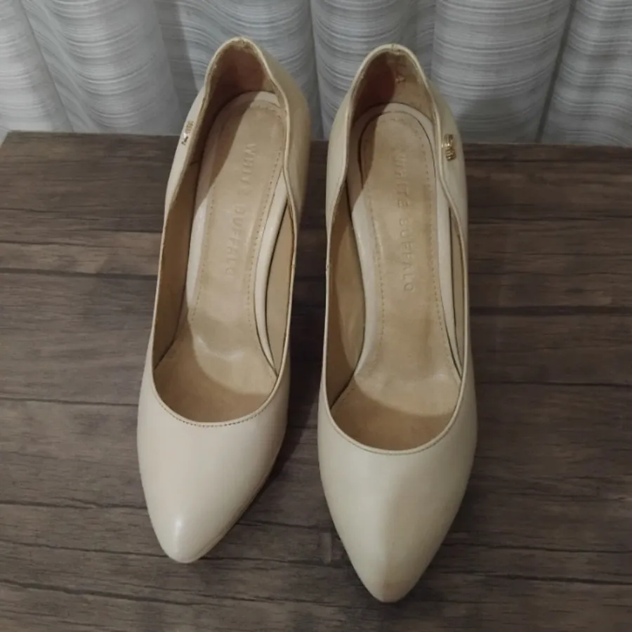 کفش بوفالو سفید