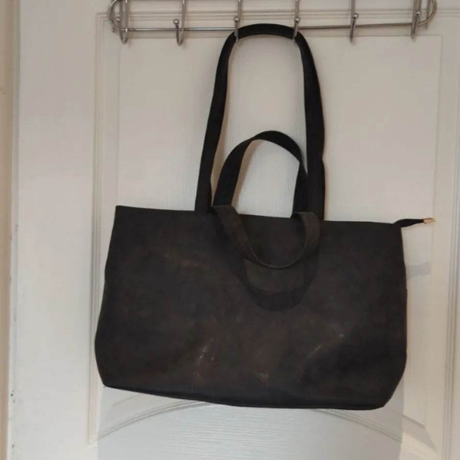 کیف جادار در حد نو