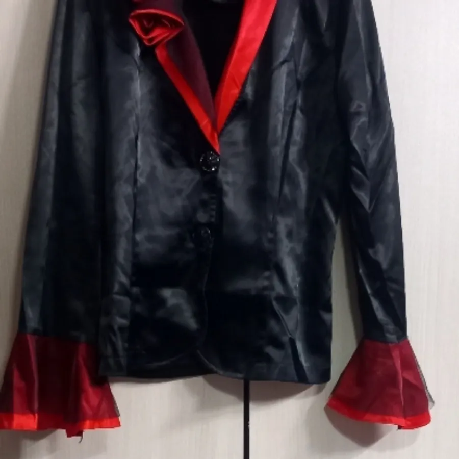 کت و دامن بلند