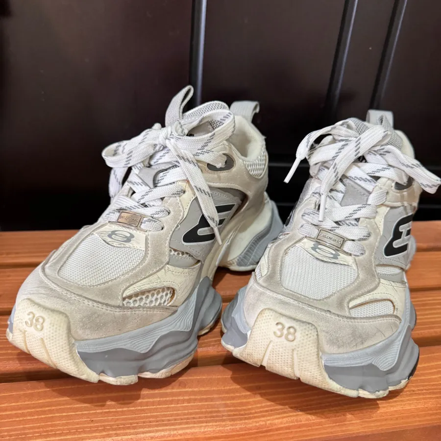 کتونی زنانه سبک کثیف