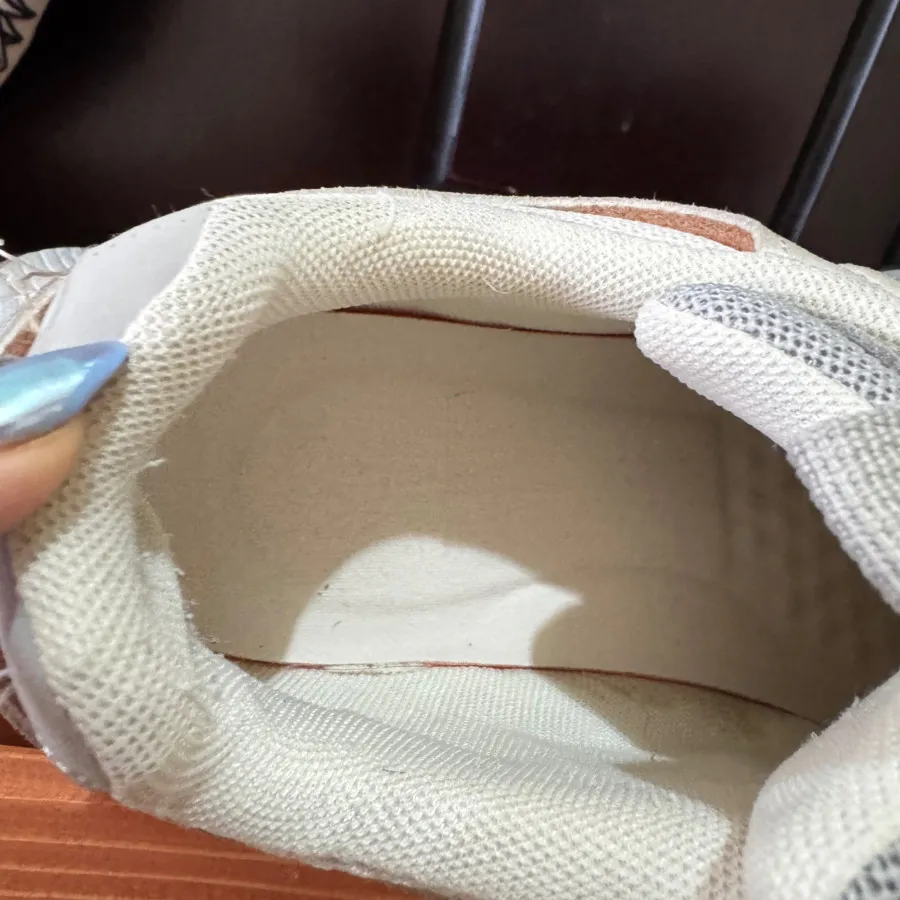 کتونی زنانه سبک کثیف