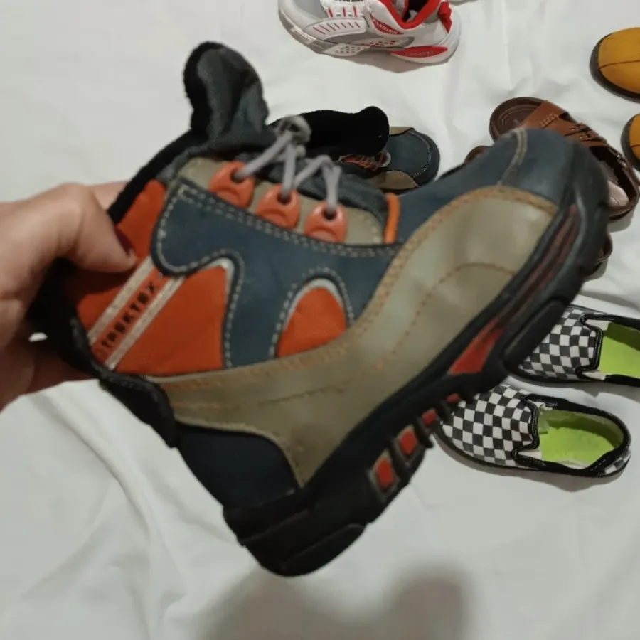 کفش بچه گانه