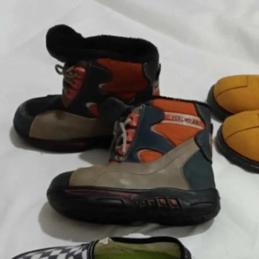 کفش بچه گانه