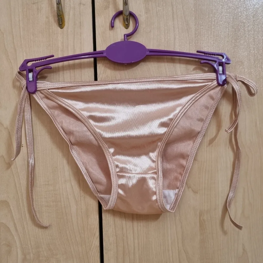 سوتین بیکینی