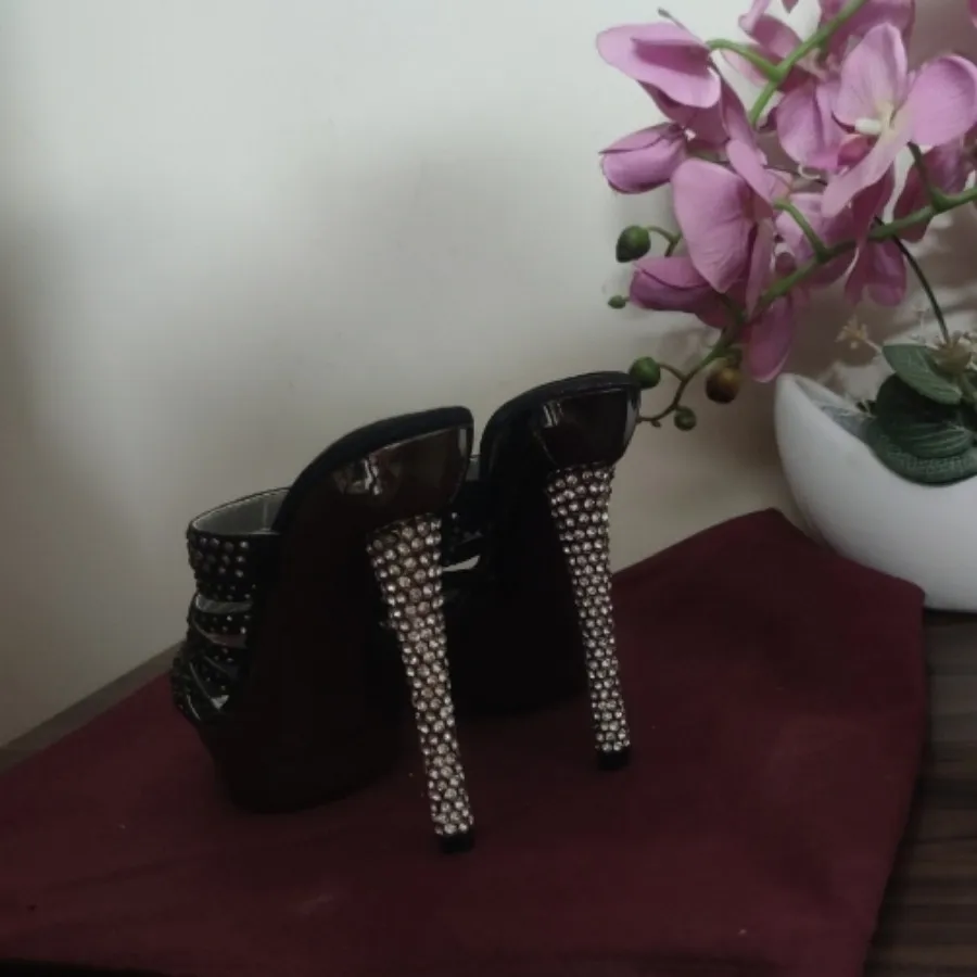 صندل مجلسی پاشنه فول نگین