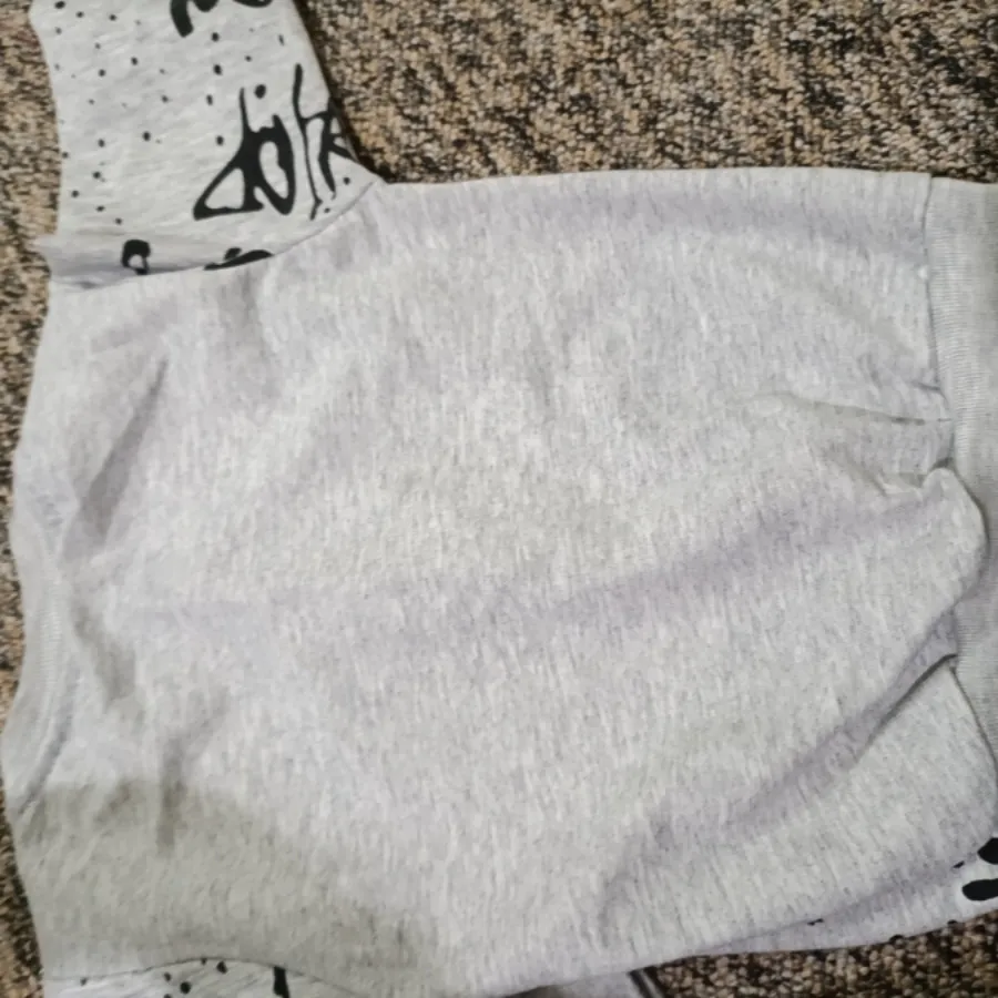 بلوز آستین دار