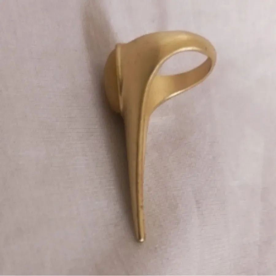 انگشتر نگین دار خاص نونو