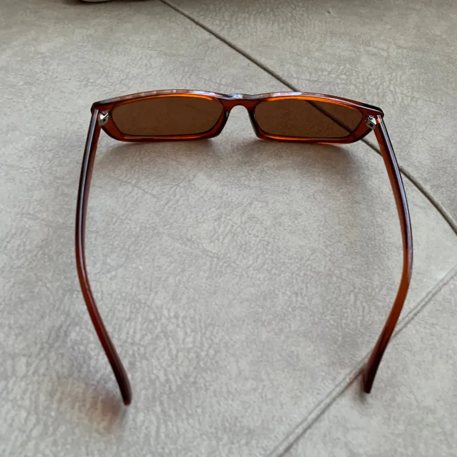 عینک قهوه ای عسلی