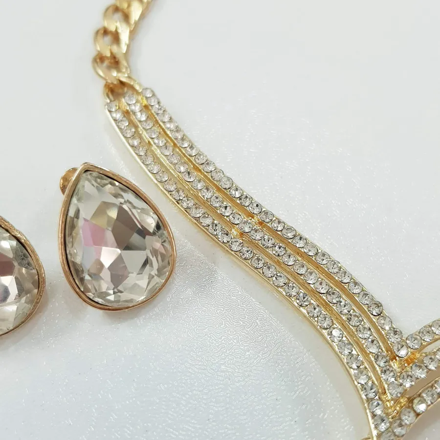 گردنبند و گوشواره مجلسی