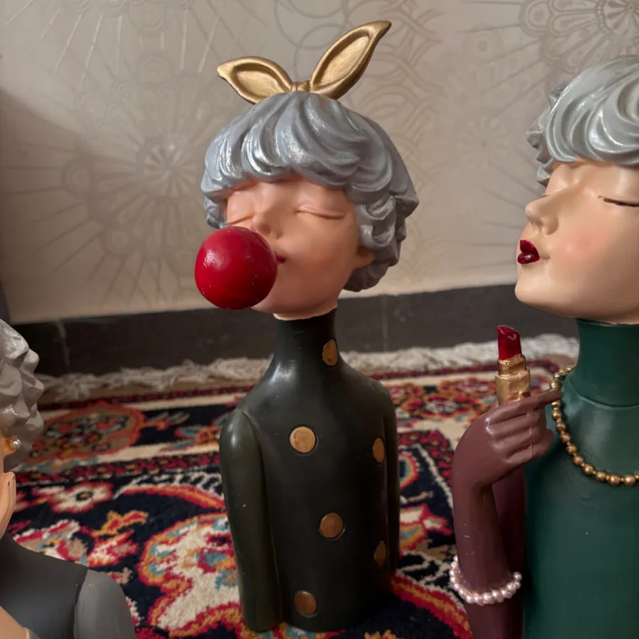 مجسمه سه تا باهم