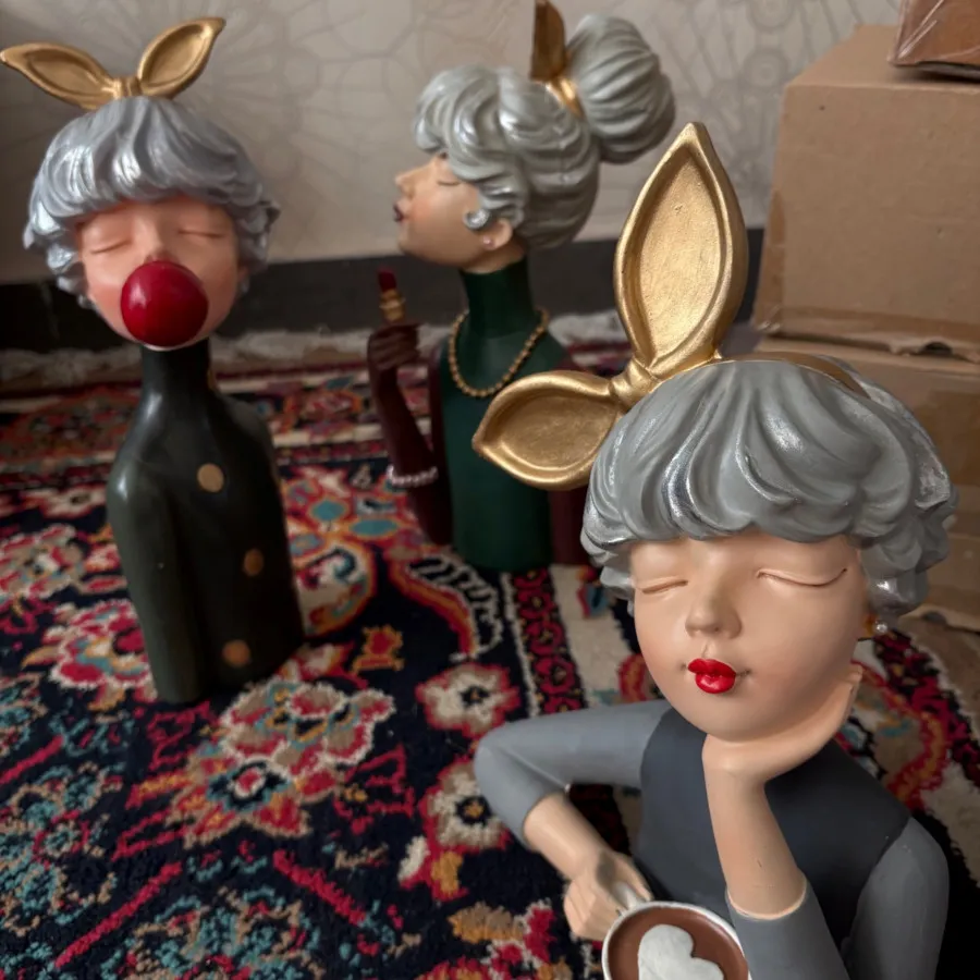 مجسمه سه تا باهم