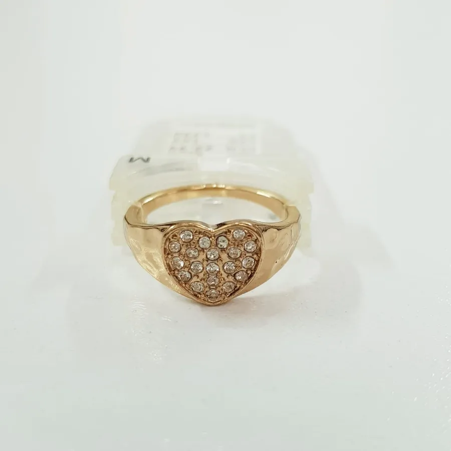 انگشتر طلایی قلبی نگینی