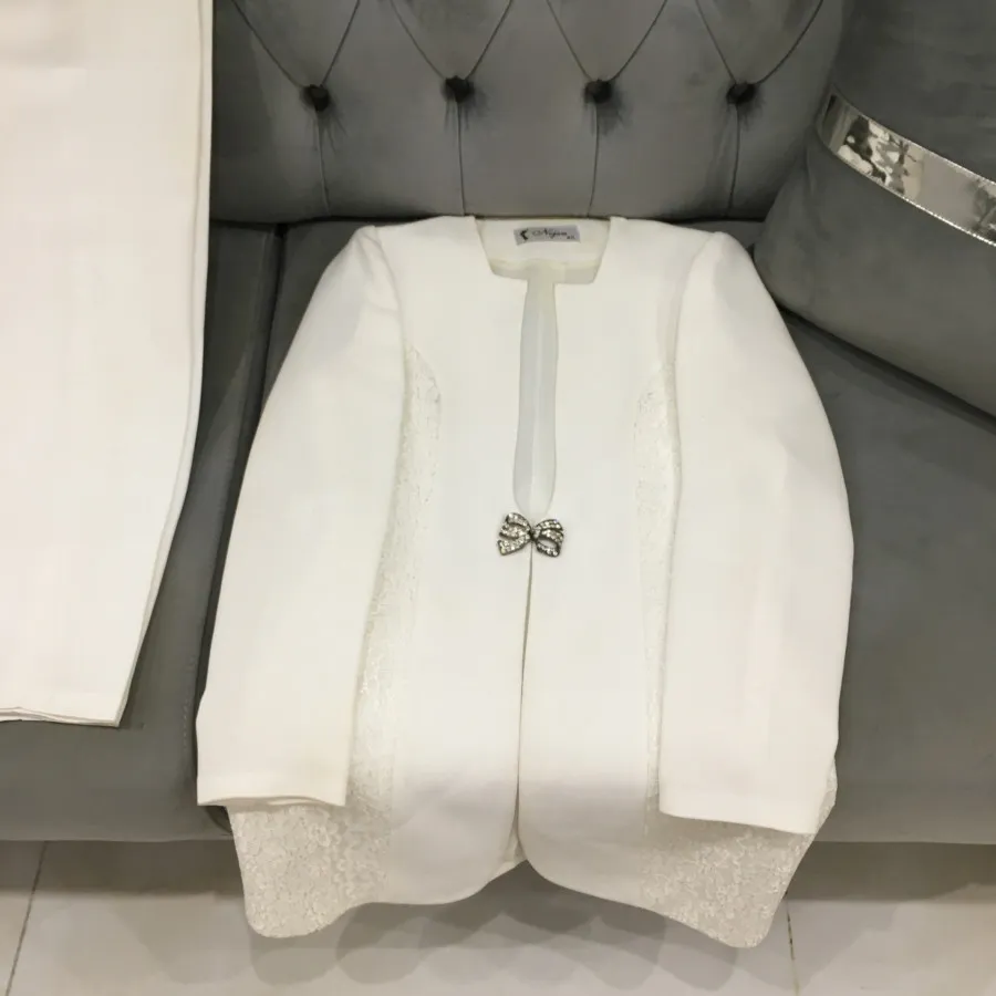 کت‌ و شلوار سفید عقد