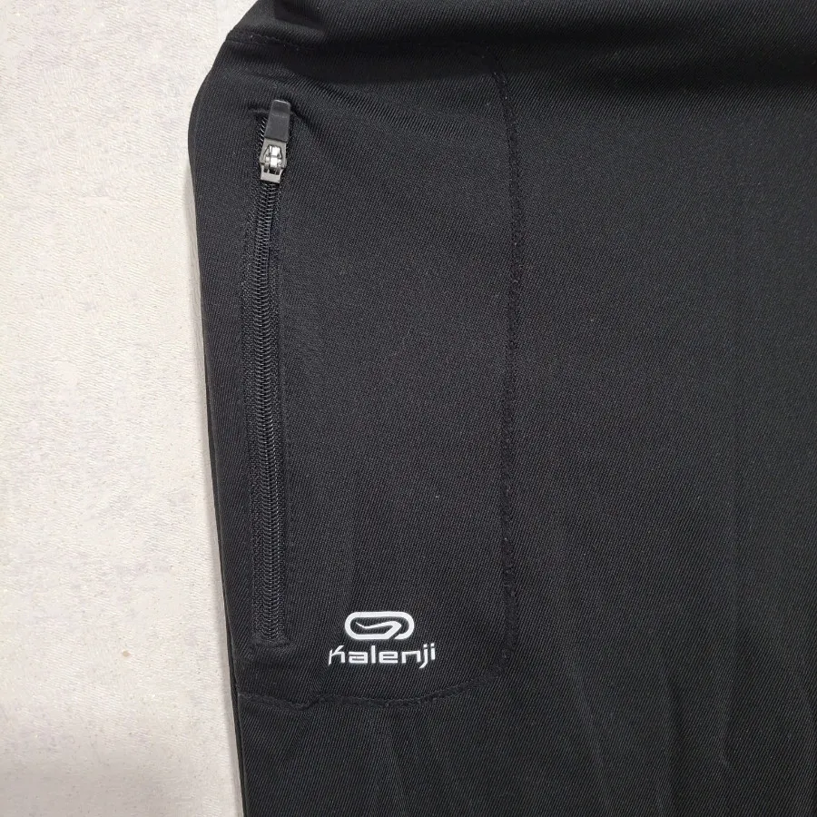 لگ ورزشی زنانه استوک