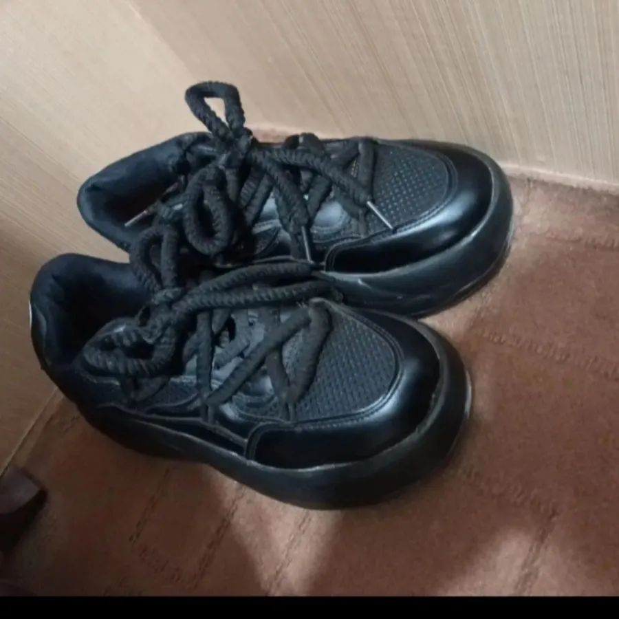 کفش بالنسیگا