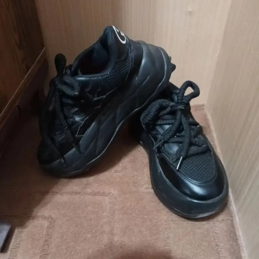 کفش بالنسیگا