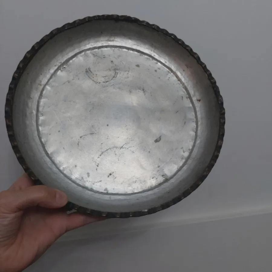 سینی مسی قدیمی لبه کنگره