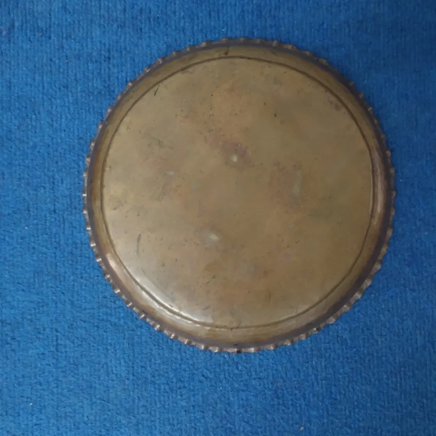 سینی مسی قدیمی لبه کنگره