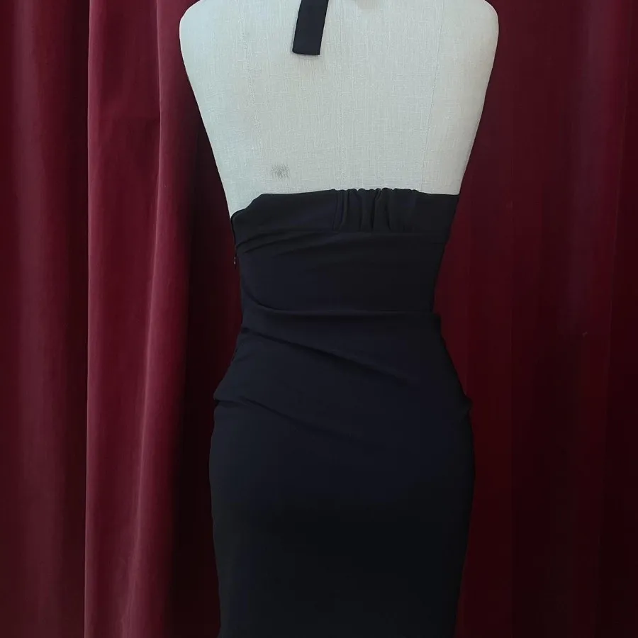 پیرهن گردنی، بک لس