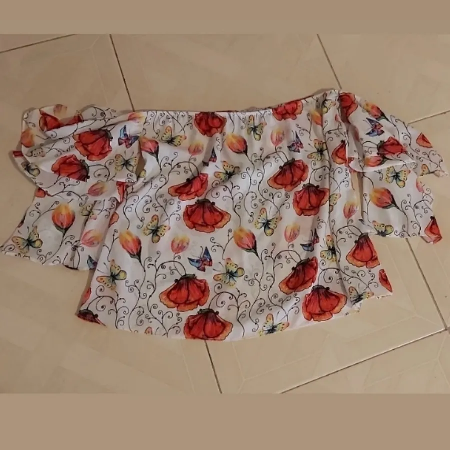 تاپ خوشرنگ با شقایق بهاری