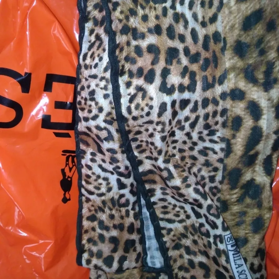 روسری قواره بزرگ پلنگی