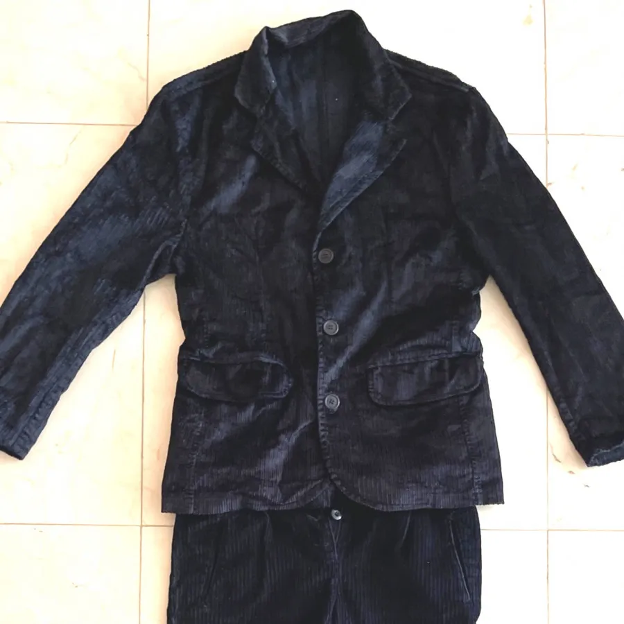 کت شلوار مخمل کبریتی