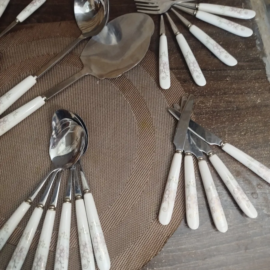 سرویس قاشق چنگال