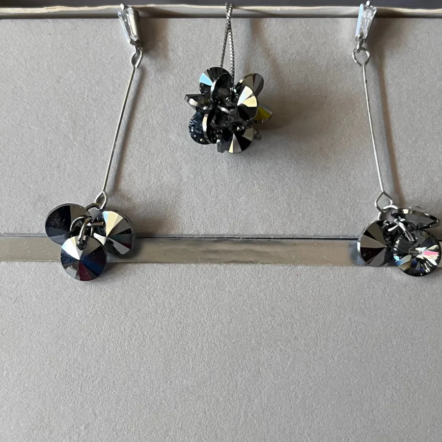 ست گردنبند،گوشواره