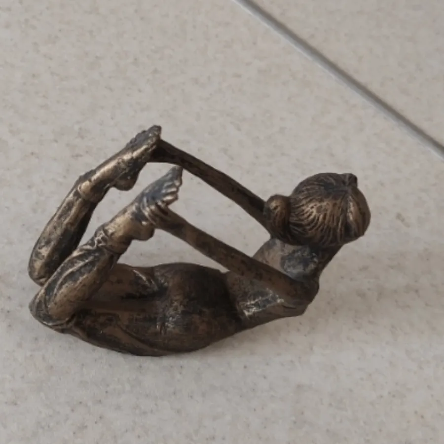 مجسمه حرکات یوگا