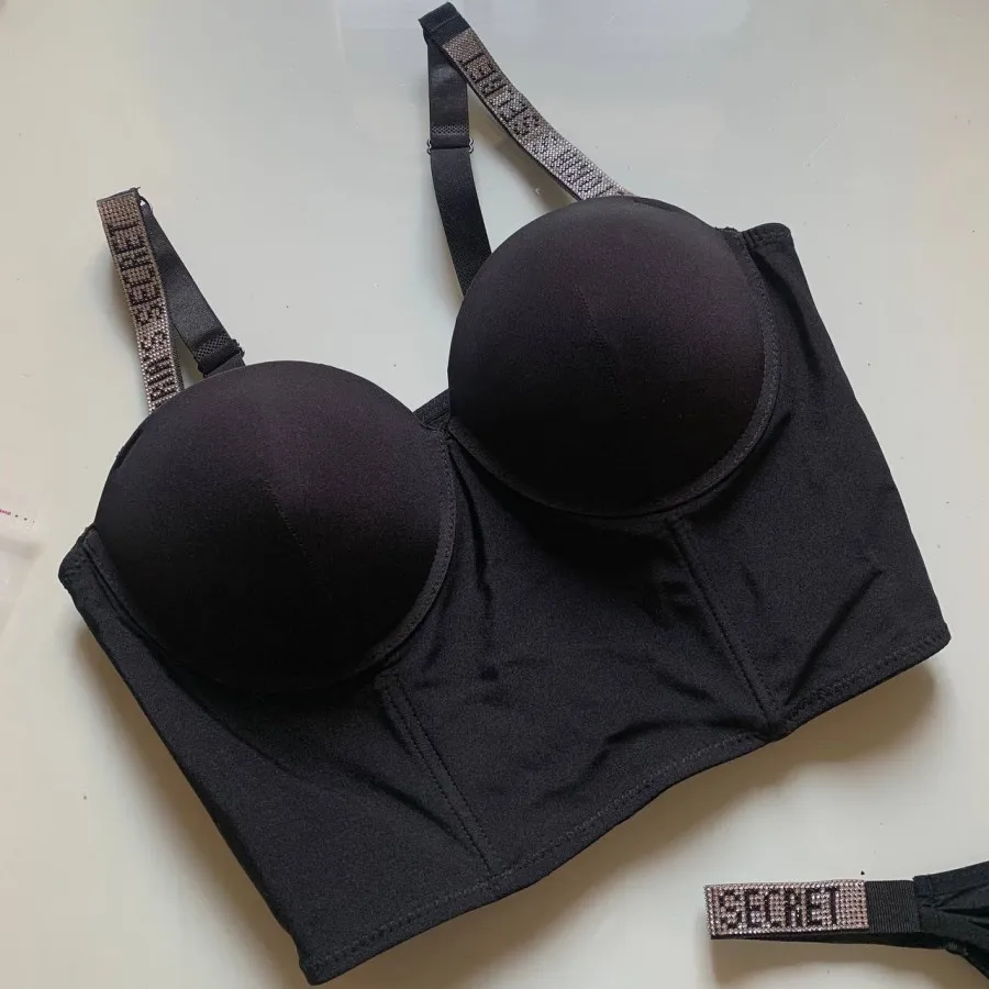 ست ویکتوریا سکرت