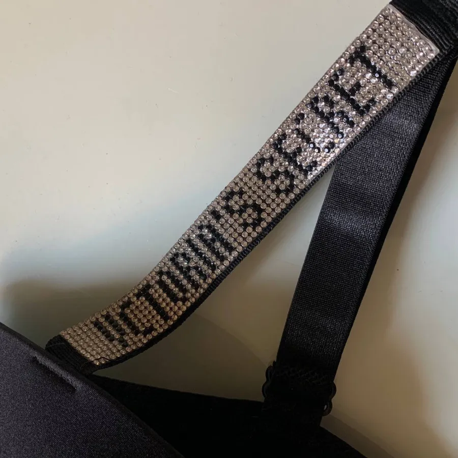 ست ویکتوریا سکرت