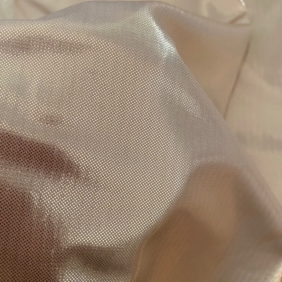 تاپ زنانه طلایی