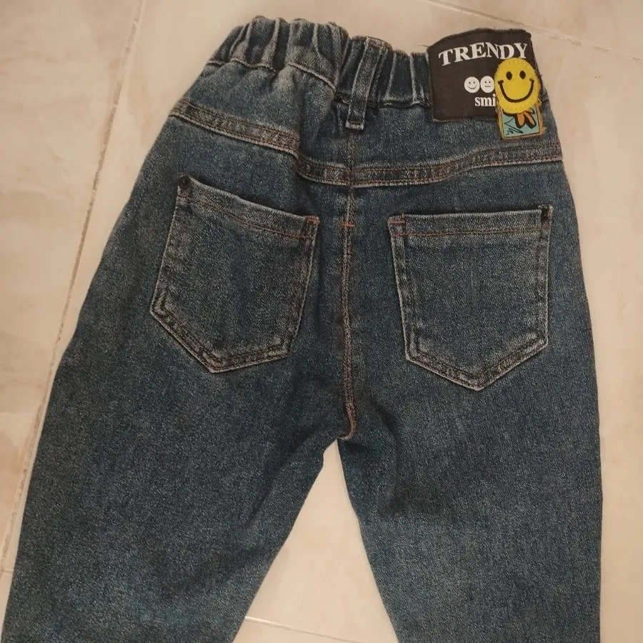 شلوار جین بچگانه