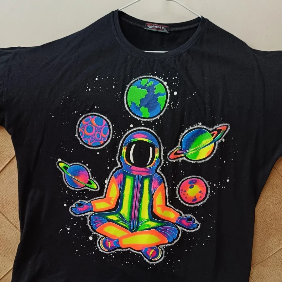 تیشرت بلک لایت