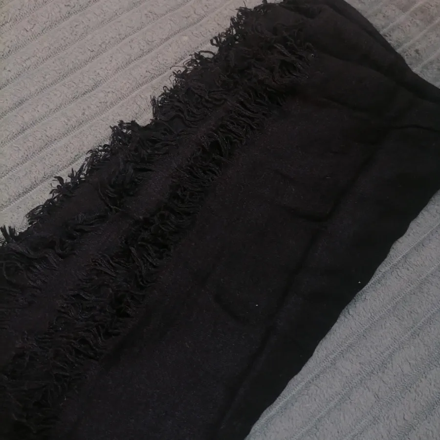 روسری مشکی پاییزه