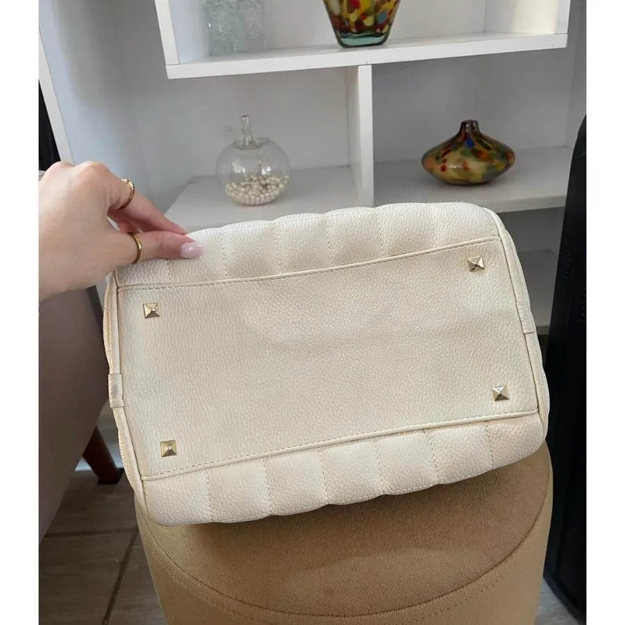 کیف صندوقی کرم برند susen