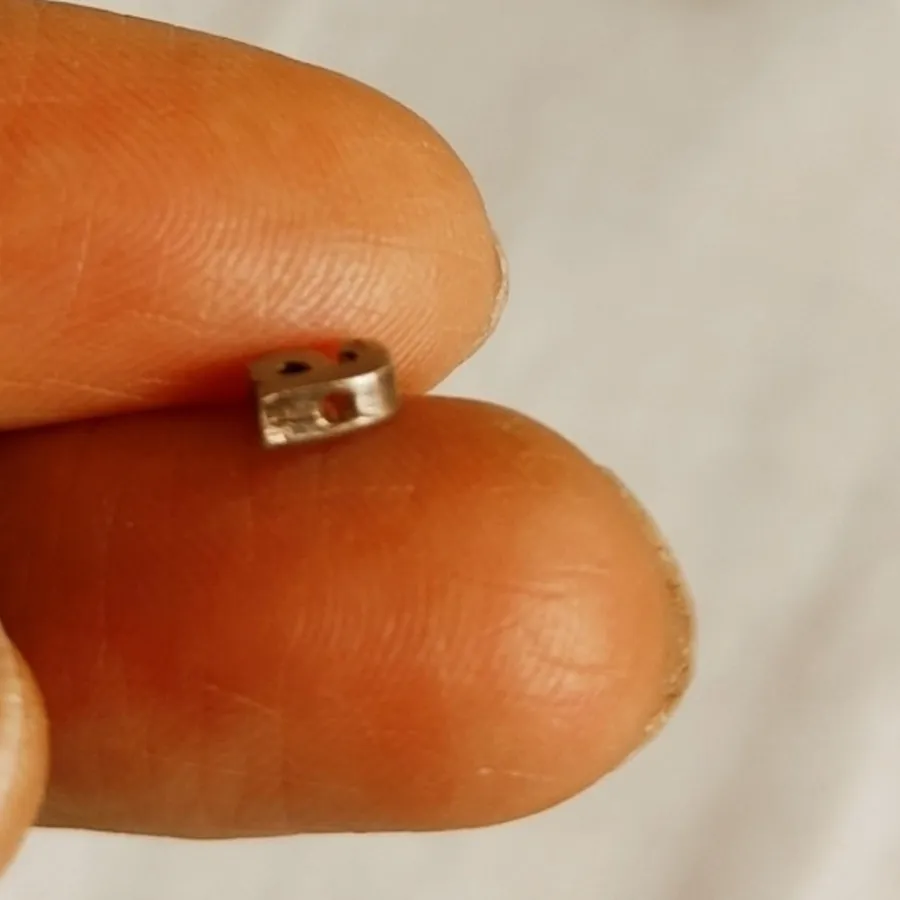 پلاک نقره حرف a