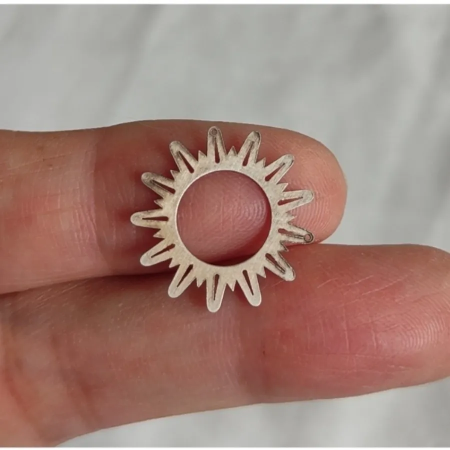 پلاک نقره خورشید